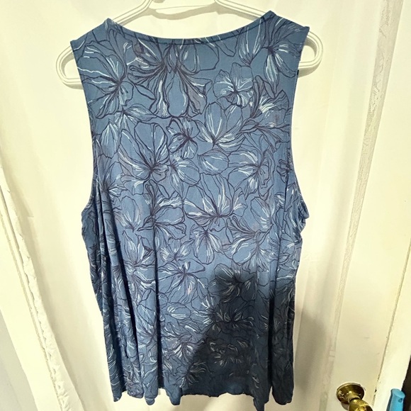 Addition Elle Blue Floral Tank Top 2x- nice and flowy- new or like new - Picture 8 of 9